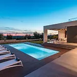Sabina Villa