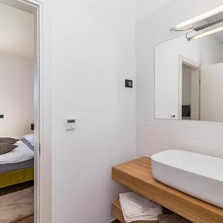 Sabina Βίλα Višnjan