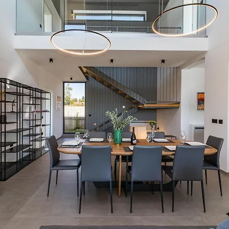 Sabina Βίλα Višnjan