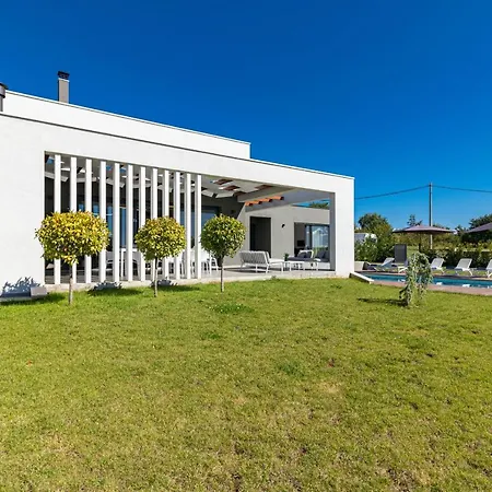 Sabina Villa