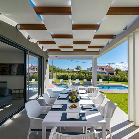 Sabina Villa